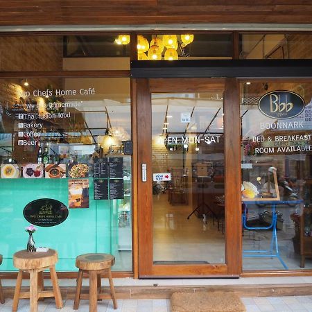 Appartamento Boonnark Bed Night Bazaar No Car Parking Chiang Mai Esterno foto